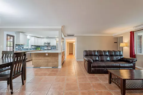 2302 E 8th St, Tucson, AZ 85719 photo 6