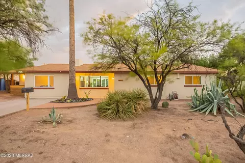 2302 E 8th St, Tucson, AZ 85719