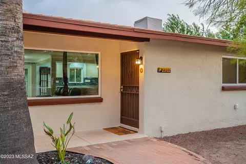2302 E 8th St, Tucson, AZ 85719 photo 14