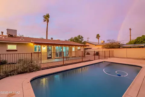 2302 E 8th St, Tucson, AZ 85719 photo 2