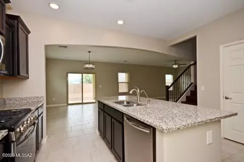 12103 E Domnitch Dr, Vail, AZ 85641 photo 4