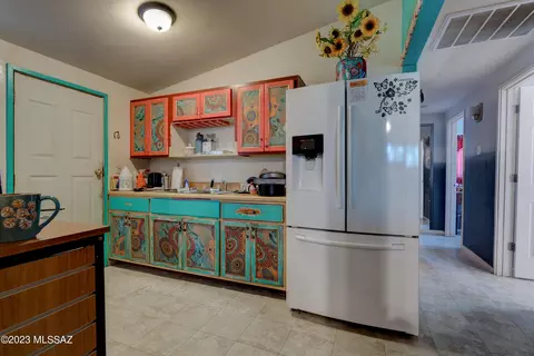 2220 E 35th St, Tucson, AZ 85713
