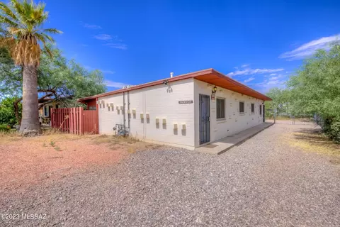 2741 La Verne Ave N, Tucson, AZ 85712