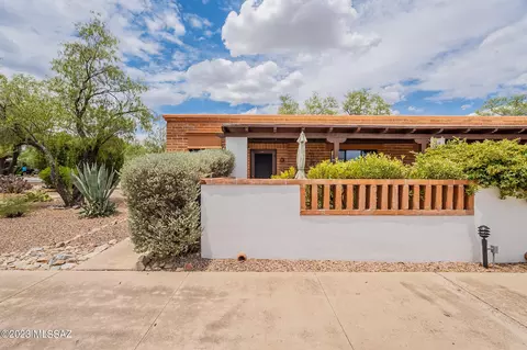 146 S Paseo Tierra #A, Green Valley, AZ 85614
