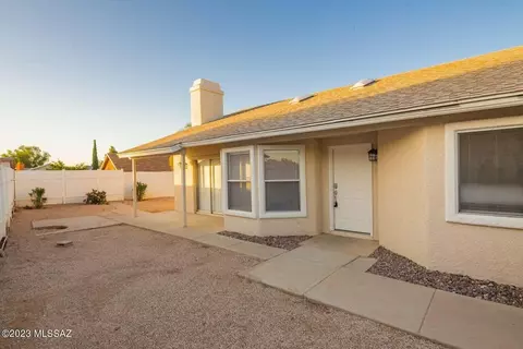 4722 N Leticia Pl, Tucson, AZ 85705