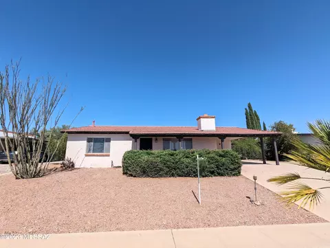 632 S Abrego Dr, Green Valley, AZ 85614