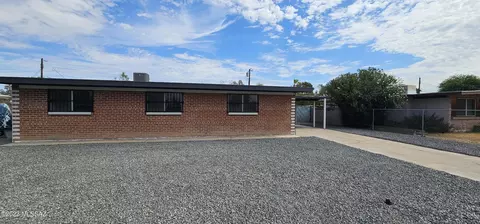 1110 W Farr St, Tucson, AZ 85705