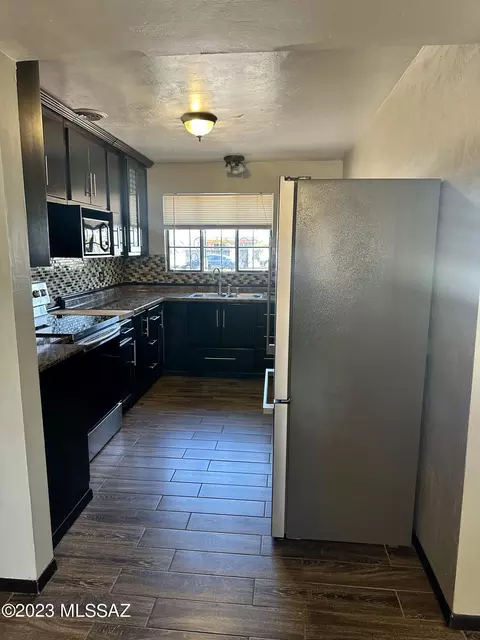 6052 E Sylvane St, Tucson, AZ 85711 photo 7
