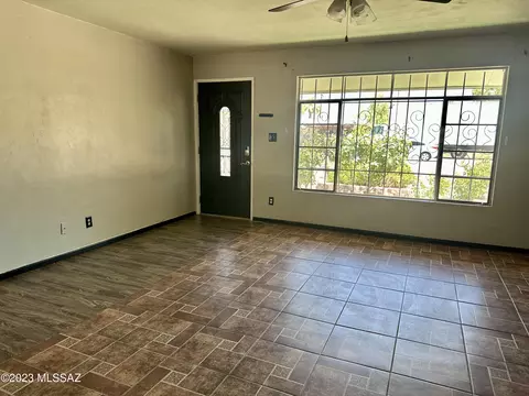 6052 E Sylvane St, Tucson, AZ 85711 photo 3