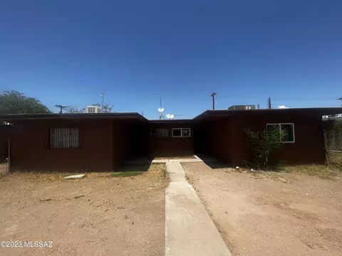 3049 E Proctor Vis, Tucson, AZ 85713