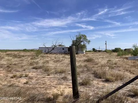 111 E Apache Way, Cochise, AZ 85606 photo 2