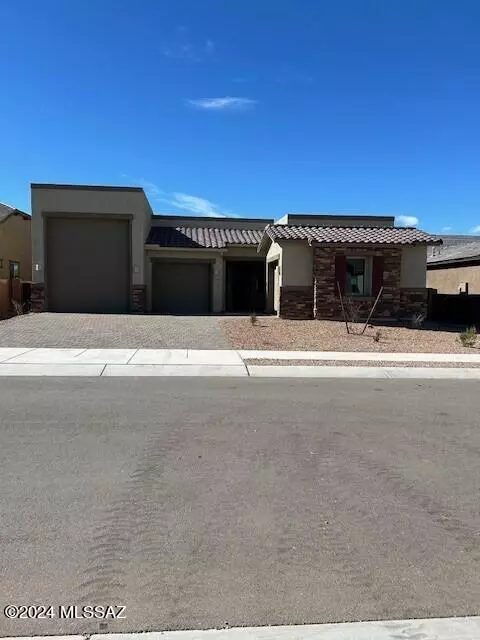 8050 S Desert Indigo Dr, Tucson, AZ 85747