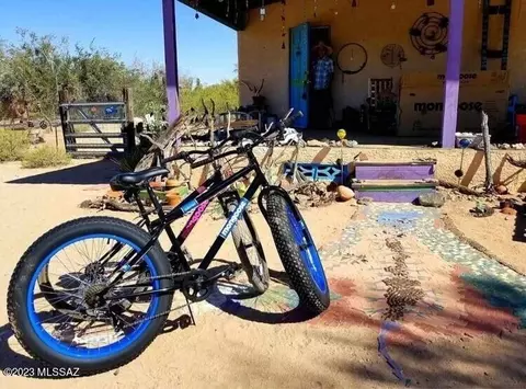 12340 W Ranchettes Dr, Tucson, AZ 85743