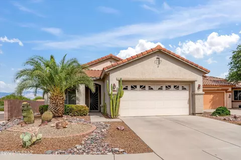 9246 N Crimson Stone Pl, Tucson, AZ 85743
