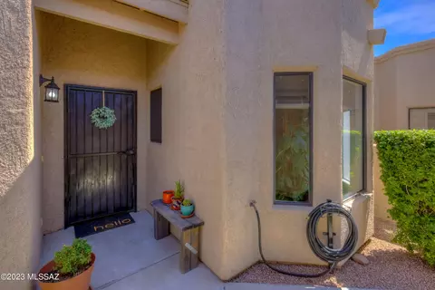 7733 E Roget Dr, Tucson, AZ 85710 photo 4