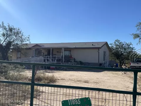 11895 W Trigger Ln, Tucson, AZ 85736