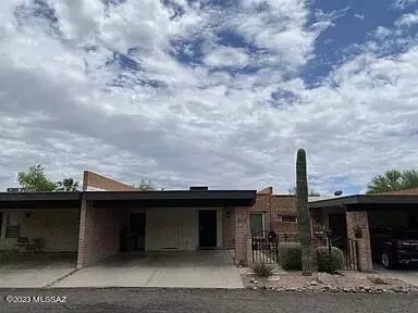 5526 N Arroyo Grande Dr, Tucson, AZ 85718