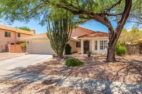 9163 E Wolfberry St, Tucson, AZ 85747 photo 2