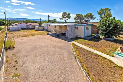 609 San Manuel Dr, Mammoth, AZ 85618