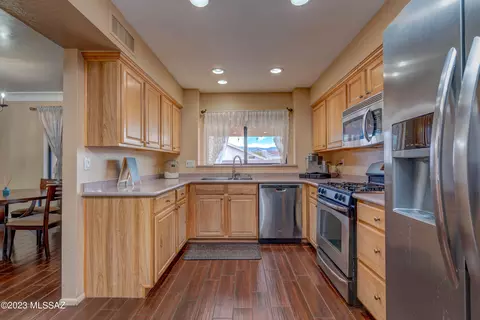 9825 E Harmony Ln, Tucson, AZ 85748 photo 18
