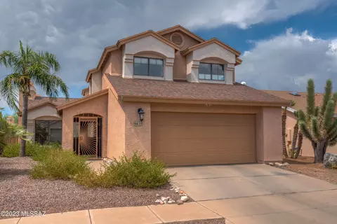 9825 E Harmony Ln, Tucson, AZ 85748
