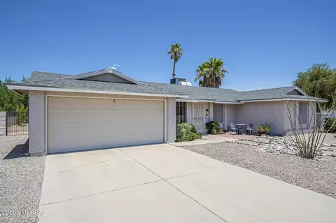 9917 E Hawthorne St, Tucson, AZ 85748