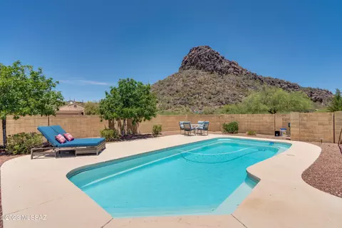 8251 W Sapphire Moon Way, Tucson, AZ 85743