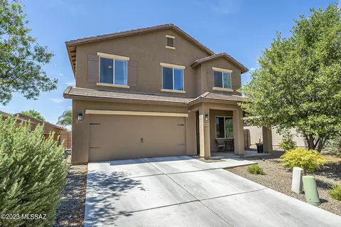 8259 W Razorbill Dr, Tucson, AZ 85757