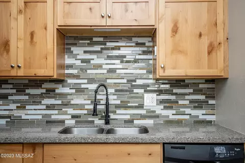 243 W Virginia St, Tucson, AZ 85706 photo 8