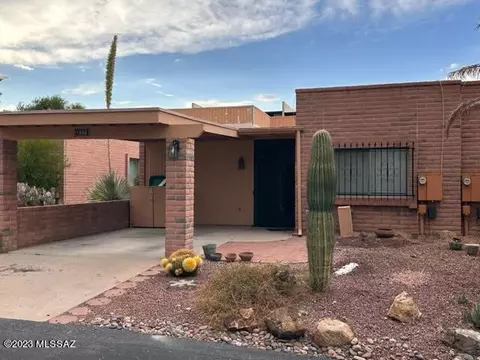 1458 W Camino Alicante, Green Valley, AZ 85622