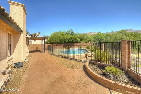 5506 N Moccasin Trl, Tucson, AZ 85750