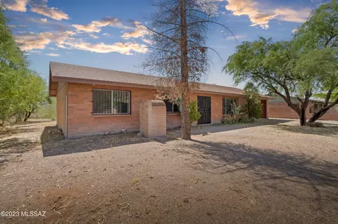6320 S Oriole Cir, Tucson, AZ 85746