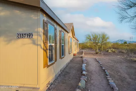 13719 E Bright Sky Loop, Vail, AZ 85641 photo 4