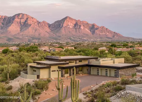 13931 N Flint Peak Pl, Oro Valley, AZ 85755