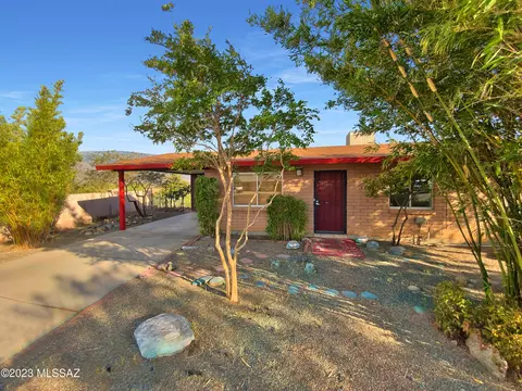 15752 N Twin Lakes Dr, Tucson, AZ 85739
