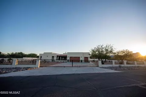 21 Avenida De Otero, Tubac, AZ 85640