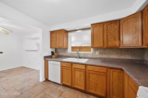 6321 E Baylor Dr, Tucson, AZ 85710 photo 10