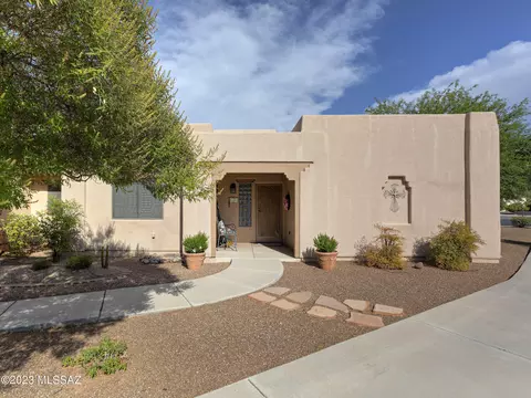 732 S Camino Del Portillo, Green Valley, AZ 85614