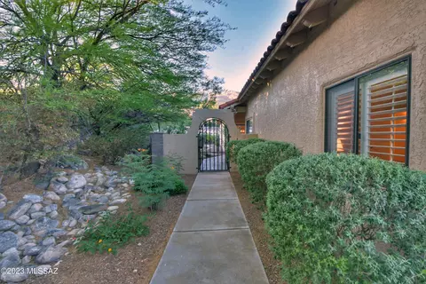 6437 N Via Divina, Tucson, AZ 85750