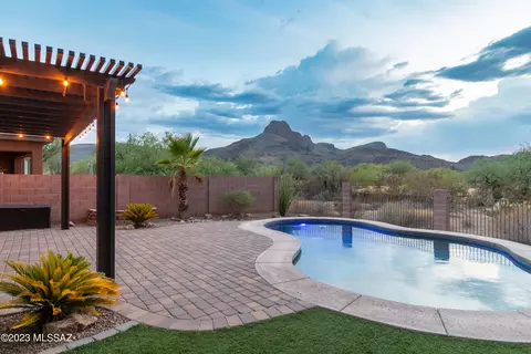 8423 N Shadow Wash Way, Tucson, AZ 85743