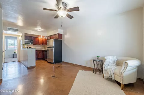 55 N Cherry Ave #211, Tucson, AZ 85719