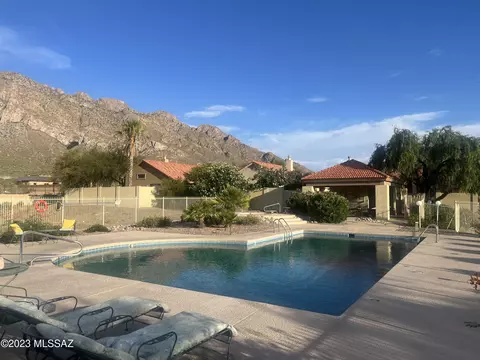 211 E Suntree St, Oro Valley, AZ 85737