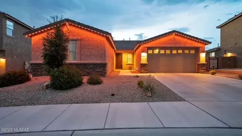 5840 W Indian Shadow Dr, Tucson, AZ 85742