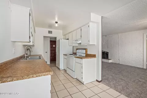 7511 E David Dr, Tucson, AZ 85730 photo 9