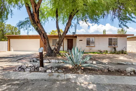 7511 E David Dr, Tucson, AZ 85730