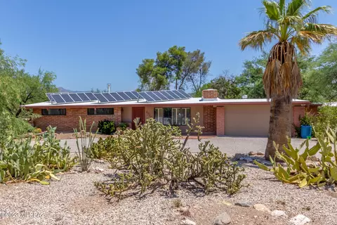 6929 E Arrowhead Pl, Tucson, AZ 85715