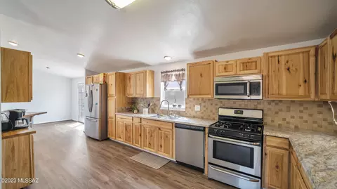 13570 E Greystokes Dr, Vail, AZ 85641 photo 4