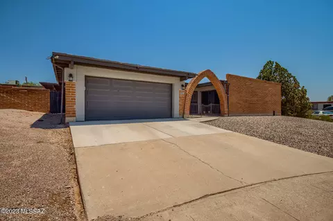 2921 S Eastview Ave, Tucson, AZ 85730