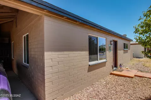 2127 S Howard Stra, Tucson, AZ 85713