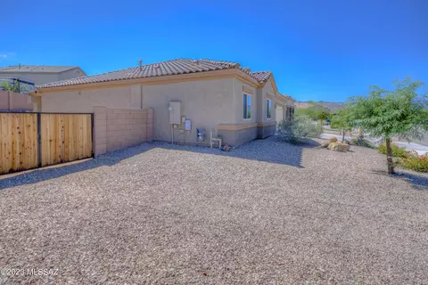 741 S Jb Lawrence Pl, Vail, AZ 85641 photo 2